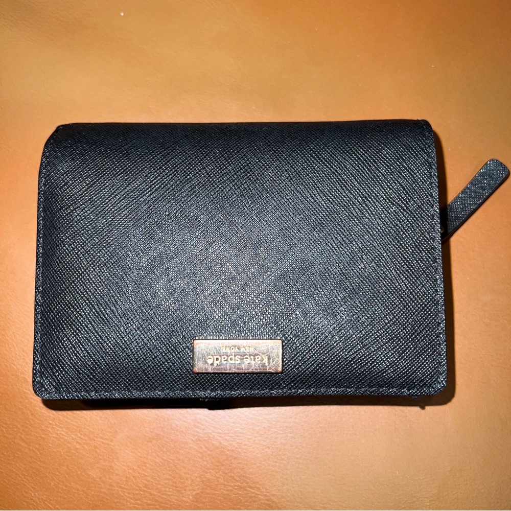 Genuine Vintage Kate Spade Saffiano Leather 2-Tier Wallet
